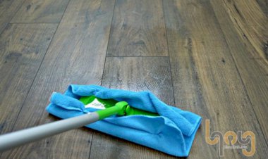 Mẹo làm sạch sàn gỗ một cách nhẹ nhàng