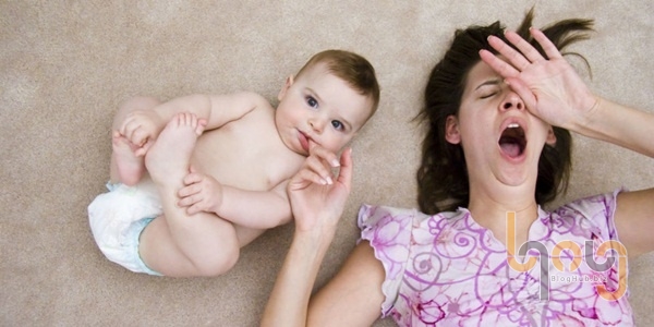 Mẹ và trẻ nhỏ sơ sinh đều có thể ngủ máy lạnh bình thường