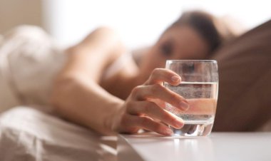 Sáng ngủ dậy nên uống nước gì tốt cho sức khỏe?