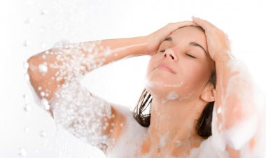 Mách bạn cách tắm đúng cách dưới góc nhìn của chuyên gia