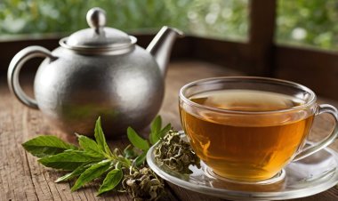 Cách pha trà thảo mộc đúng chuẩn để giữ nguyên dược tính